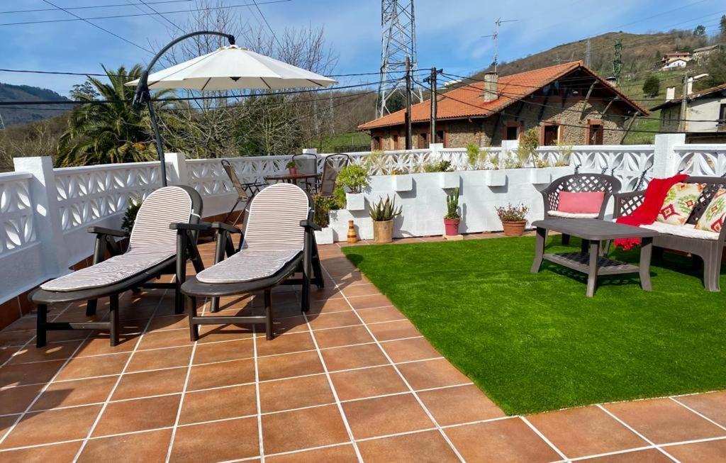 바사우리 Bilbo Near Atico Rural Con Terraza 아파트 외부 사진