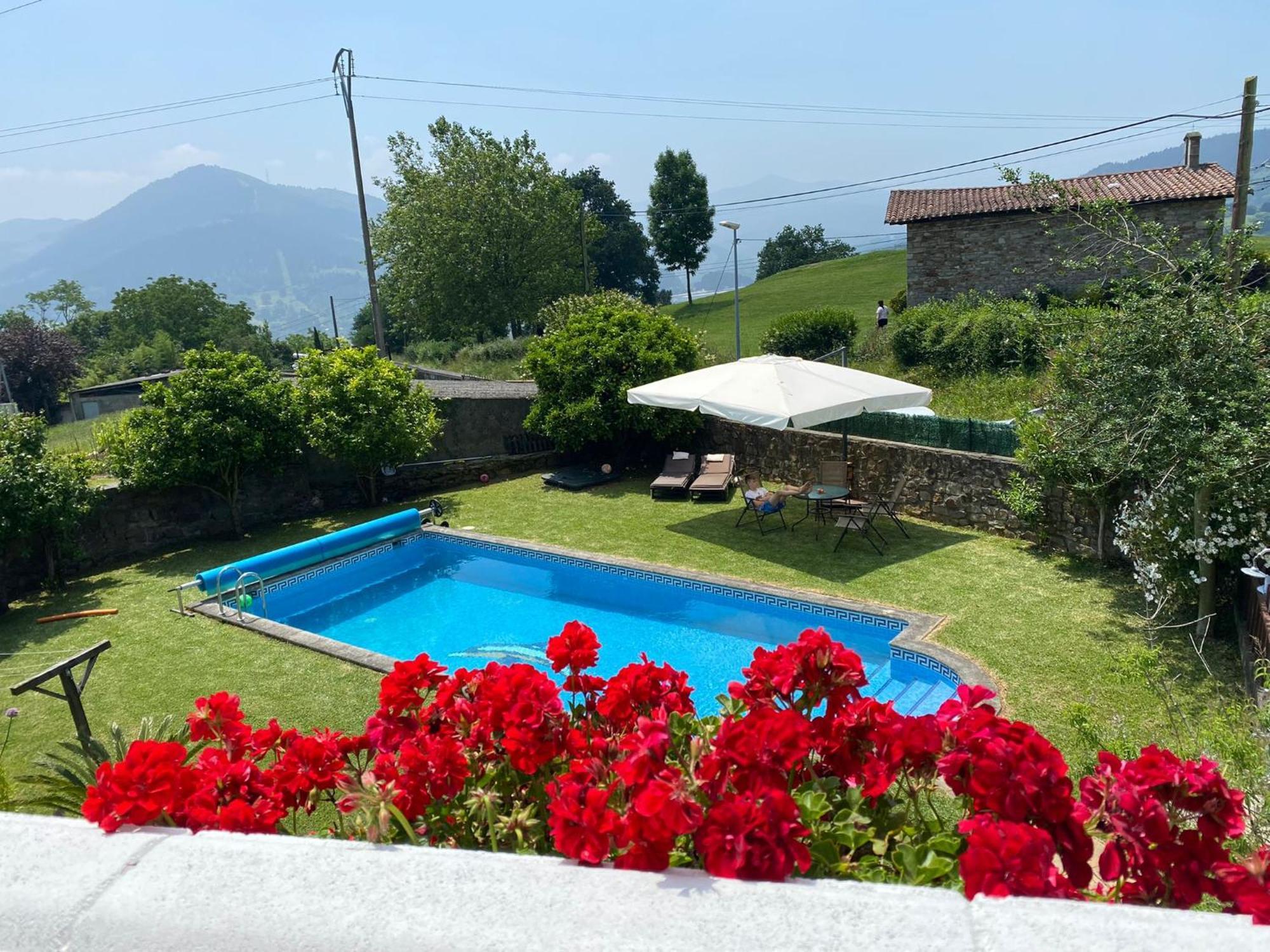 바사우리 Bilbo Near Atico Rural Con Terraza 아파트 외부 사진