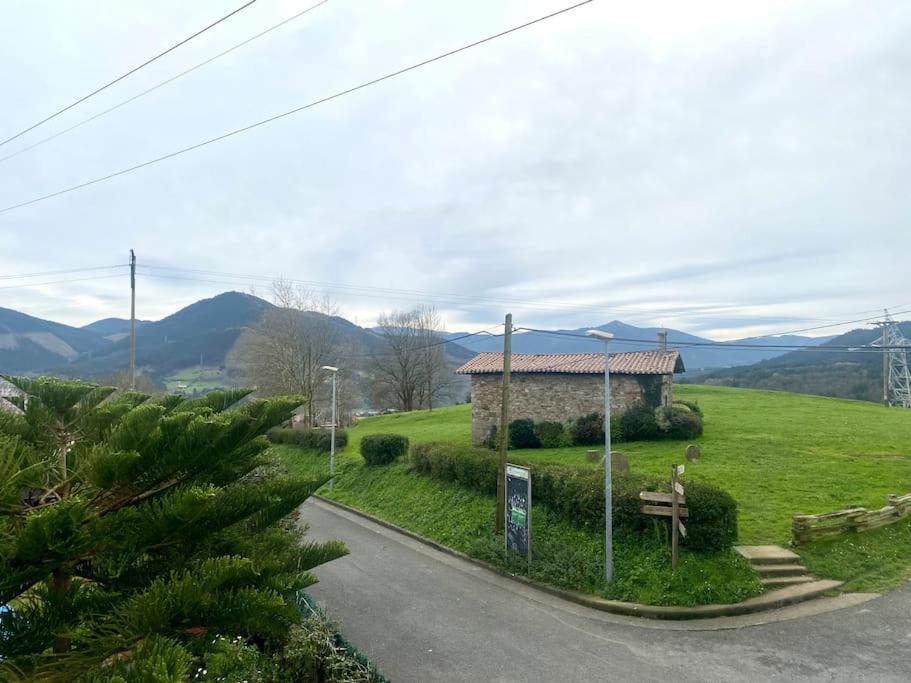 바사우리 Bilbo Near Atico Rural Con Terraza 아파트 외부 사진