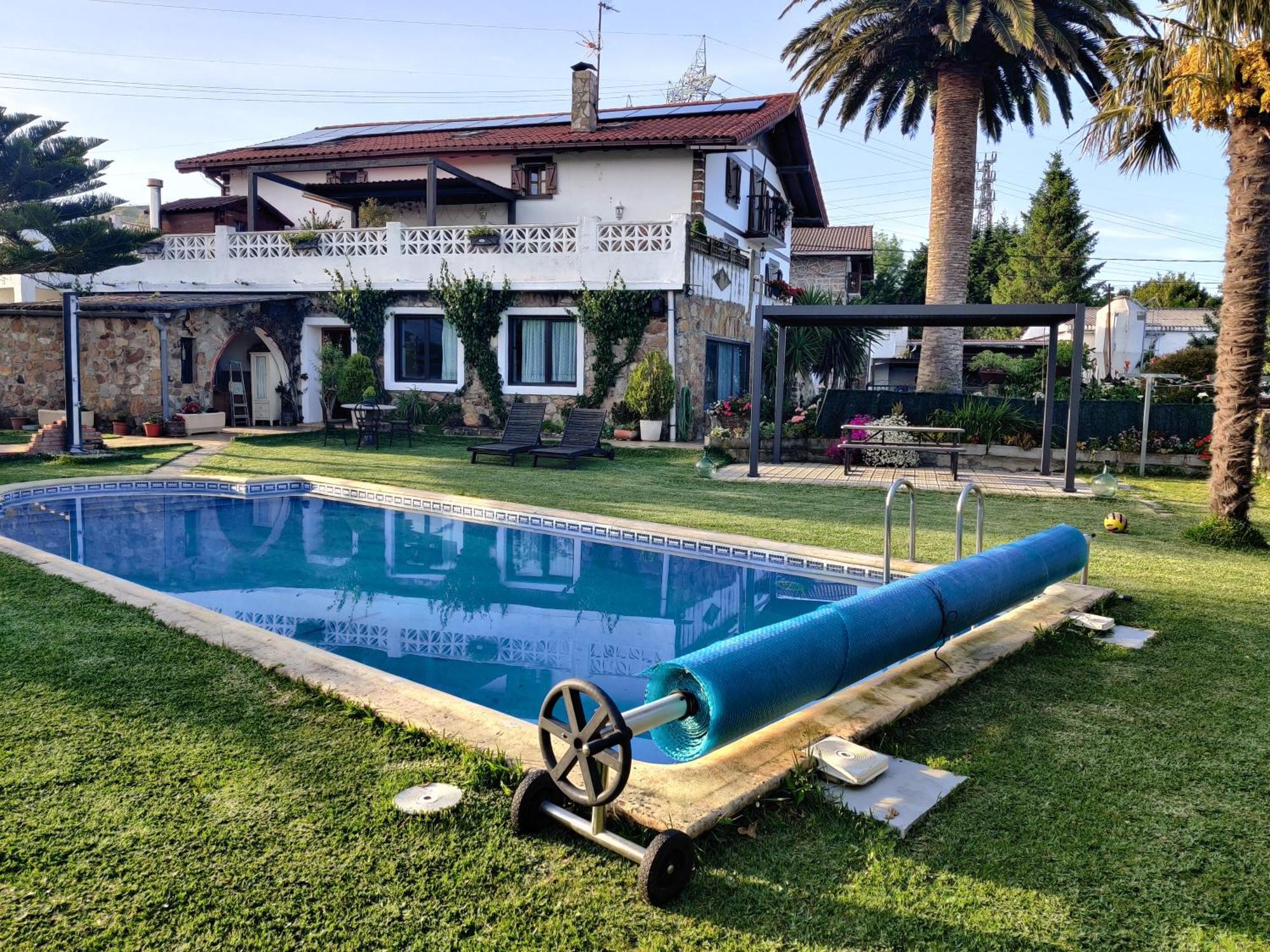 바사우리 Bilbo Near Atico Rural Con Terraza 아파트 외부 사진
